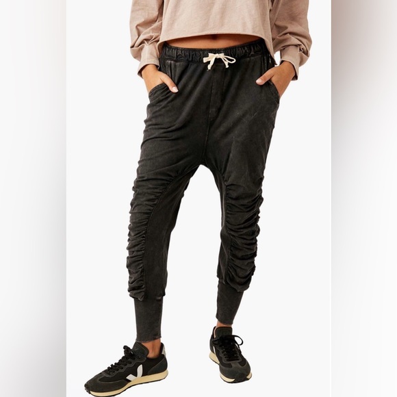 NWT: Free People Hot Shot pants